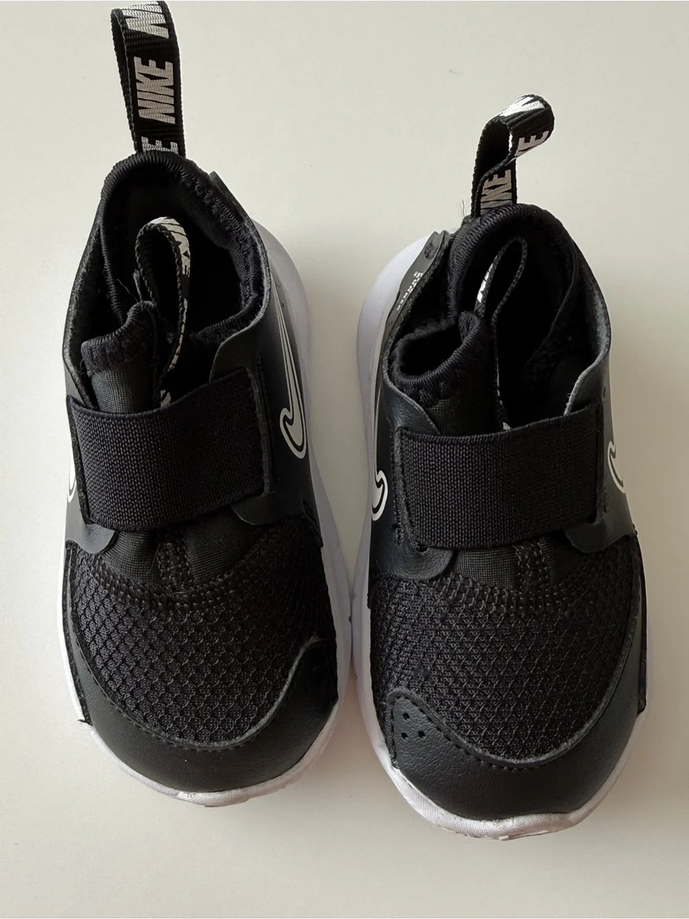 Nike Flex Runner 3 Black and White Slip-On Infant Toddler Sneakers - size 5C